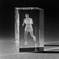 3D Kristall. Motiv Jogger in Glas gelasert