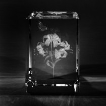 3D Crystal Motiv Blume in Laser Glas:  Lilie mit Schmetterling