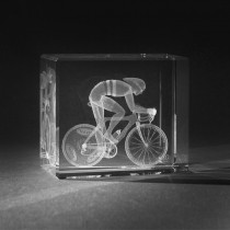 3D Motiv Rennradfahrer in Kristallglas gelasert. 3D Crystal Sport in Glas