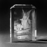 2D Bild von Schutzengel mit Kindern in Menora aus Glas gelasert